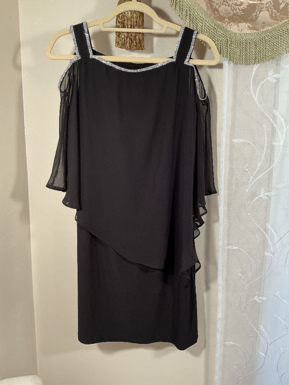 Roz & Ali Little Black Dress With Butterfly Over Cape Sequence Decor Sz Small